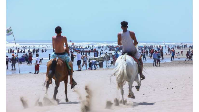 Playas de Masachapa y Pochomil comienzan a recibir a miles de veraneantes