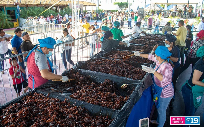 Alegría y dulzura: Familias degustan el almíbar más grande de Nicaragua