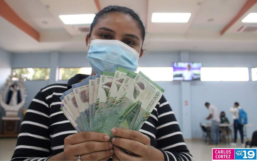 Entregan pago adelantado de salario del mes de mayo a trabajadores del Mined