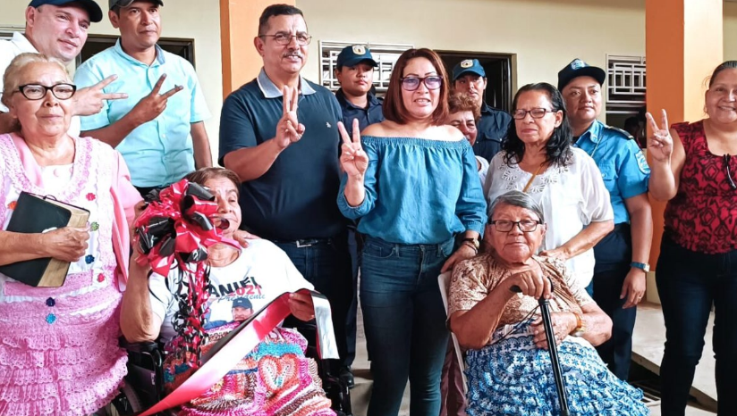 Inauguran área de comedor en el mercado Ramón Padilla en Ocotal