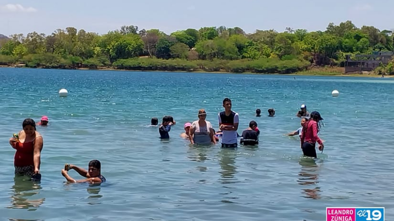 Xiloá es el sitio preferido de los capitalinos para huir del calor