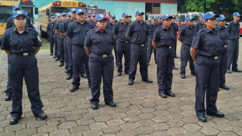 Bomberos Unidos inician curso para atender a las familias nicaragüenses