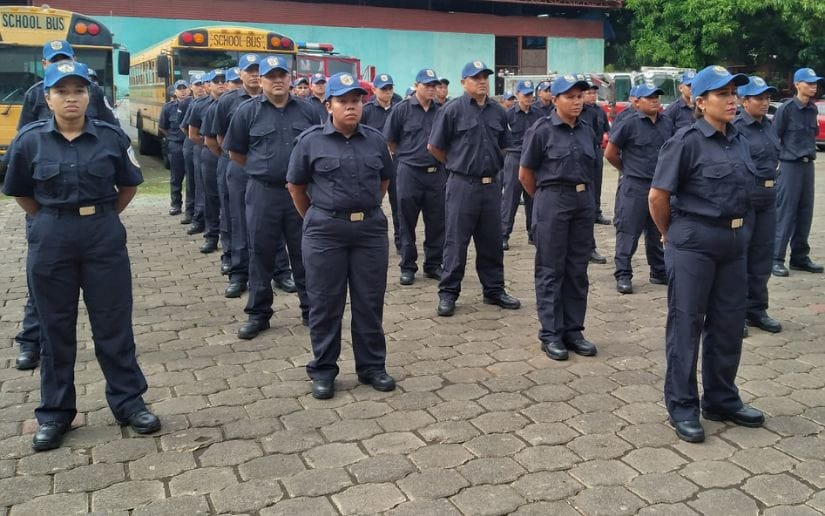 Bomberos Unidos inician curso para atender a las familias nicaragüenses