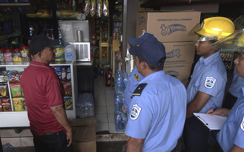 Bomberos Unidos inspeccionan instalaciones eléctricas del mercado Mayoreo