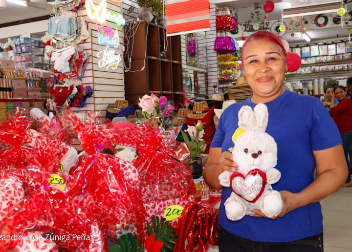 Mercado Oriental activa ofertas en productos para regalar en el Día de Amor y la Amistad