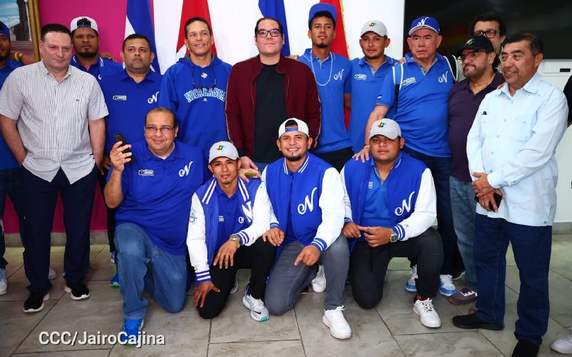 Llega a Nicaragua último grupo de la Selección Nacional tras clasificar al Clásico Mundial de Béisbol