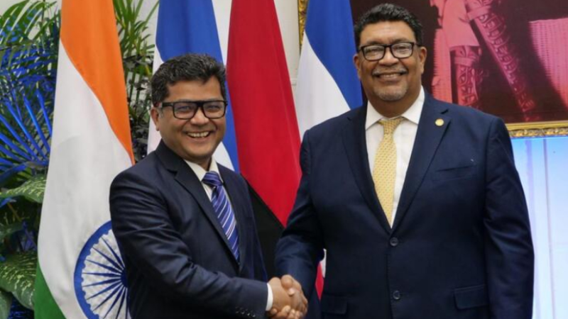 Ministro de Estado de Asuntos Exteriores y Textiles de la República de India en encuentro con Canciller de Nicaragua