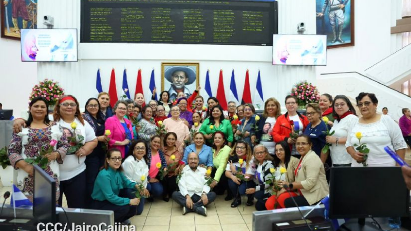 Asamblea Nacional reconoce el rol de la mujer nicaragüense en el desarrollo de la Revolución