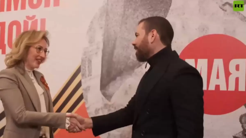 Compañero Laureano Ortega Murillo llega a Moscú para participar en celebraciones del Día de la Victoria