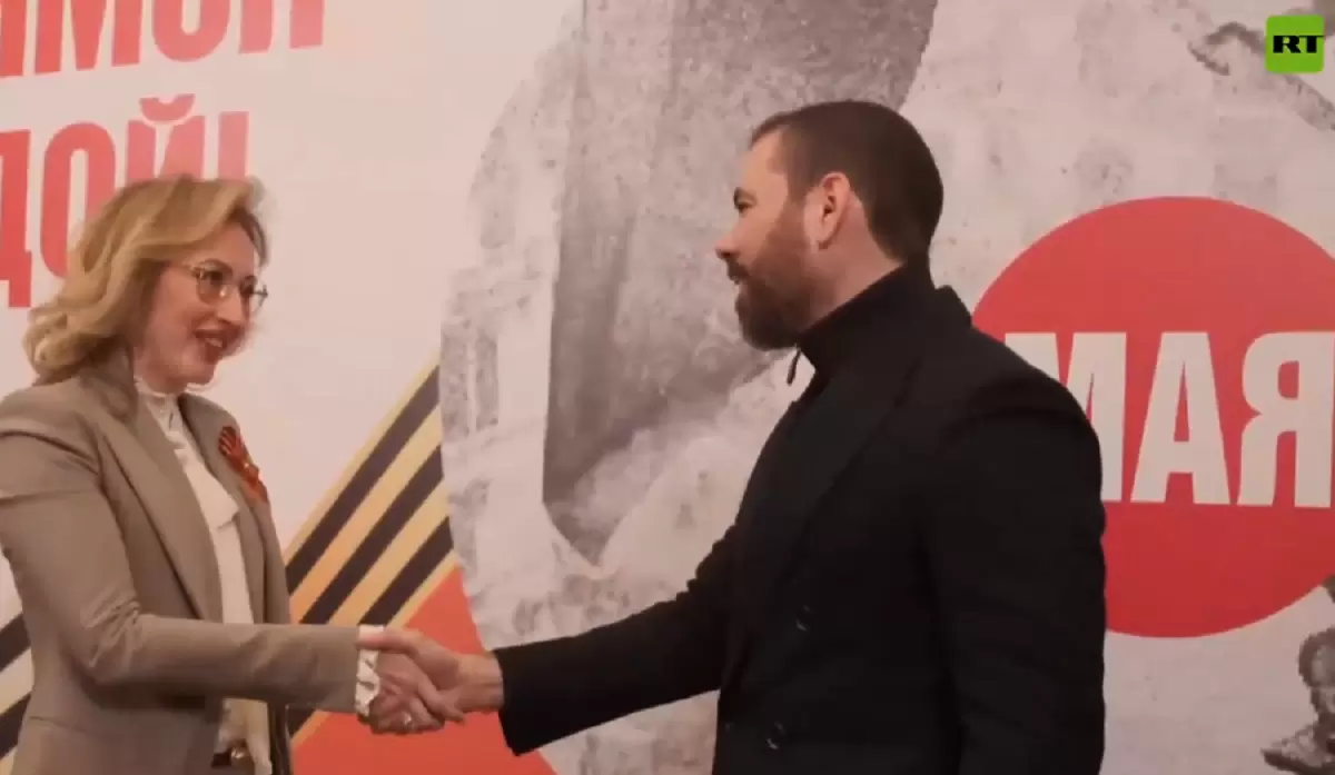 Compañero Laureano Ortega Murillo llega a Moscú para participar en celebraciones del Día de la Victoria
