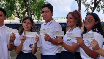 Avanzan preparativos para la entrega de bonos a nuevos bachilleres