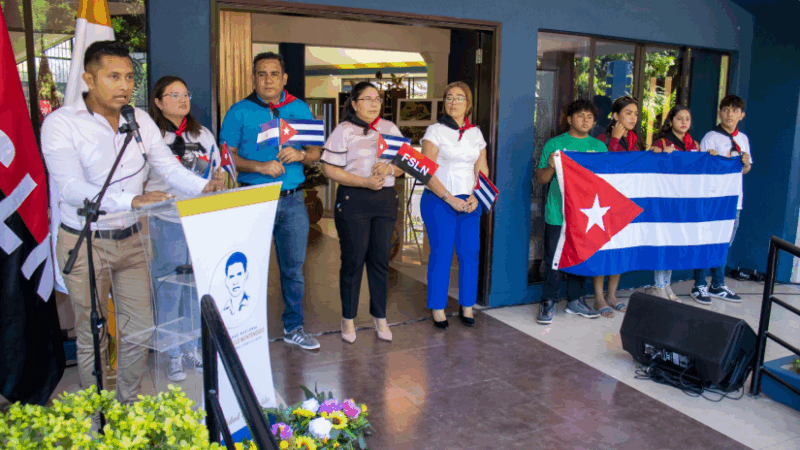 Universitarios rinden homenaje al Comandante en Jefe de la Revolución Cubana, Fidel Castro Ruz