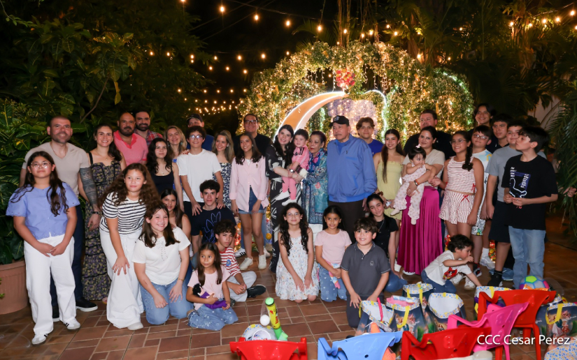 Comandante Daniel Ortega y Compañera Rosario Murillo celebran la Purísima en unión familiar