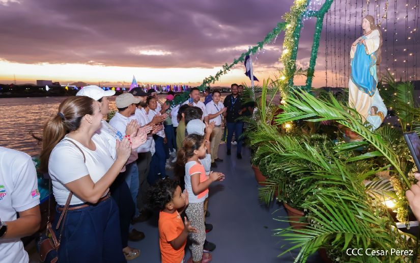 Puerto Salvador Allende celebra la tradicional Purísima Acuática en el lago Xolotlán