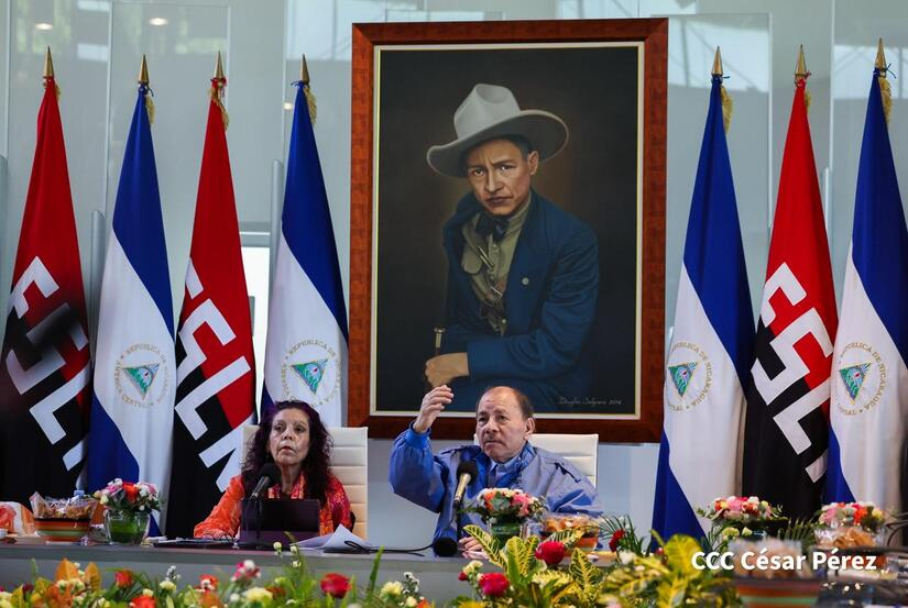 Comandante Daniel Ortega destaca firmeza y valor de los pueblos para vencer a los enemigos poderosos