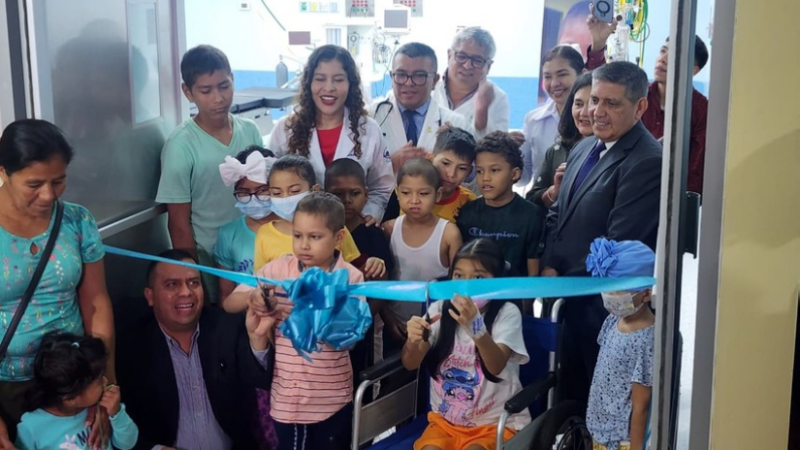 Nicaragua fortalece la atención a niños con cáncer