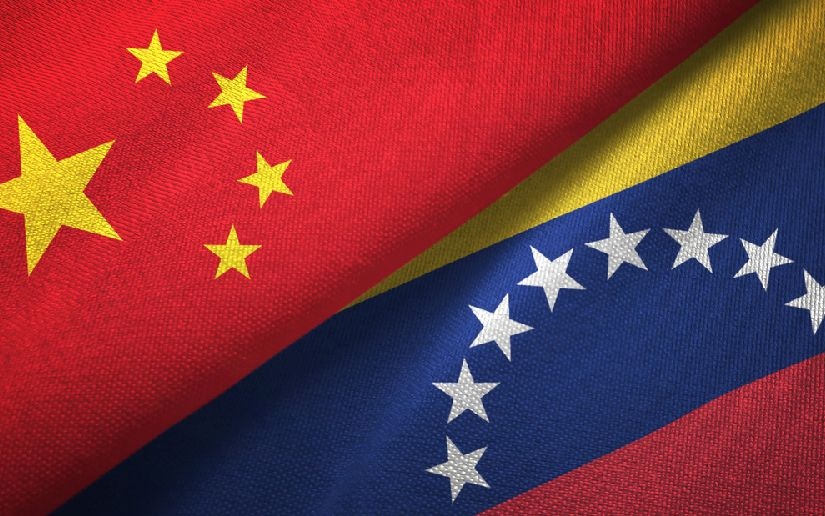 China “está profundamente consternada” por el uso de la fuerza por parte de EE.UU. contra Venezuela