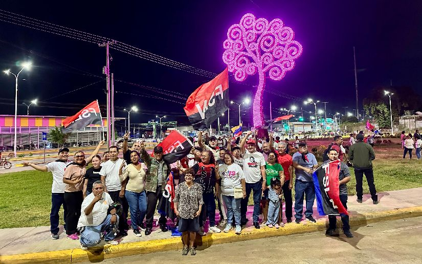 Celebran 19 años del Pueblo Presidente con encendida de Árbol de la Vida en Pista Héroes de la Insurrección