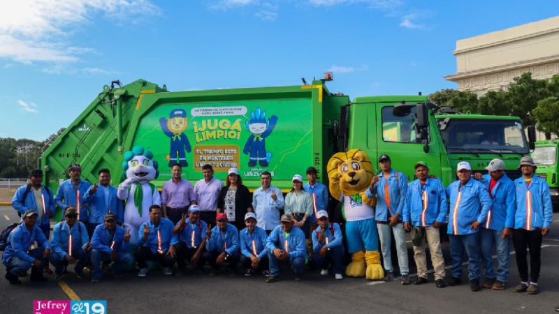 Alcaldía de Managua presenta nueva flota de maquinaria y camiones recolectores de basura