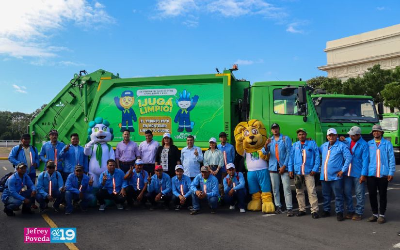 Alcaldía de Managua presenta nueva flota de maquinaria y camiones recolectores de basura