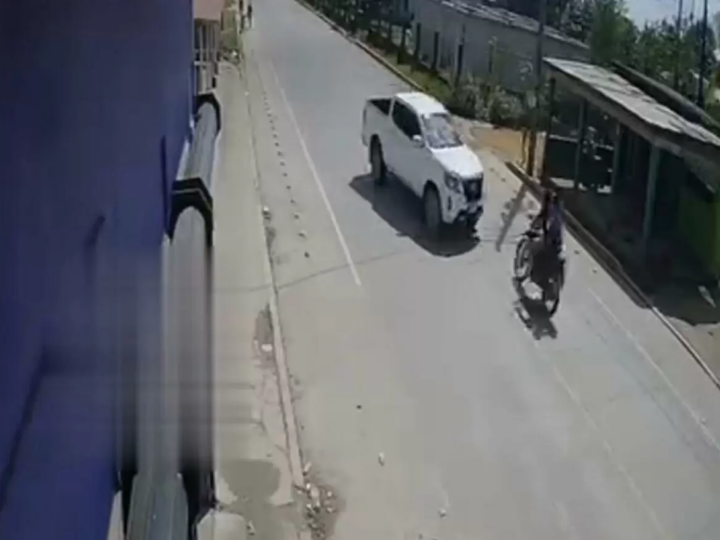 Camioneta arrolla a dos adolescente y quedan en estado delicado, en Bilwi, Caribe Norte