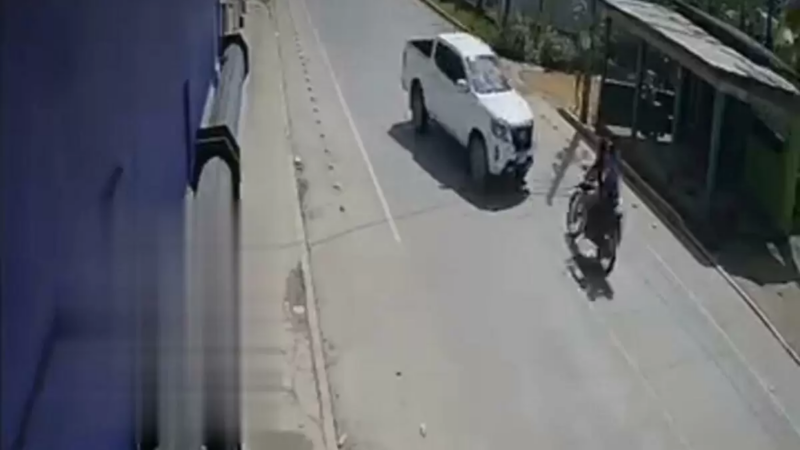 Camioneta arrolla a dos adolescente y quedan en estado delicado, en Bilwi, Caribe Norte