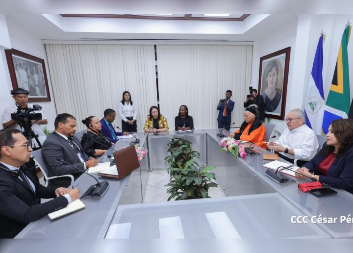 Junta Directiva de la Asamblea Nacional de Nicaragua se reúnen con delegación de la República de Sudáfrica