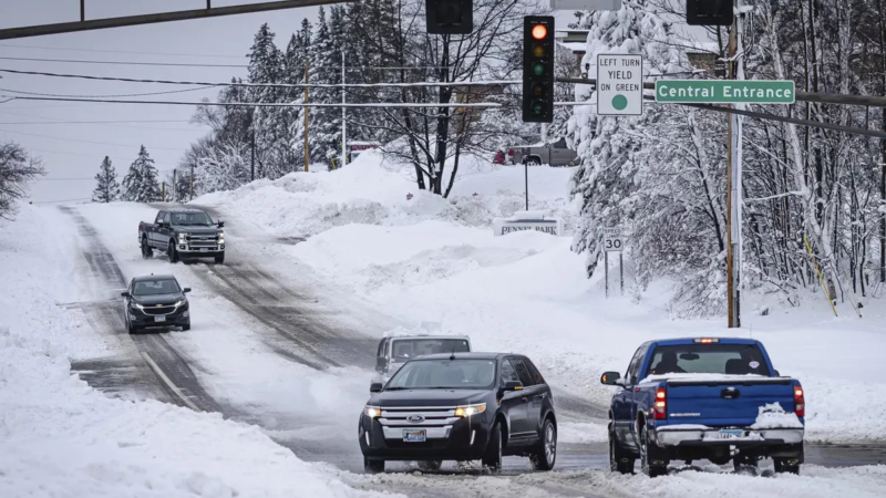 14 fallecidos y 800 mil sin luz por tormenta en EE.UU.