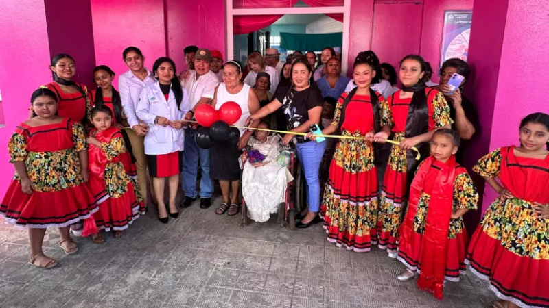 Familias de El Crucero inauguran mejoras en el Centro de Salud René Quintero Vivas