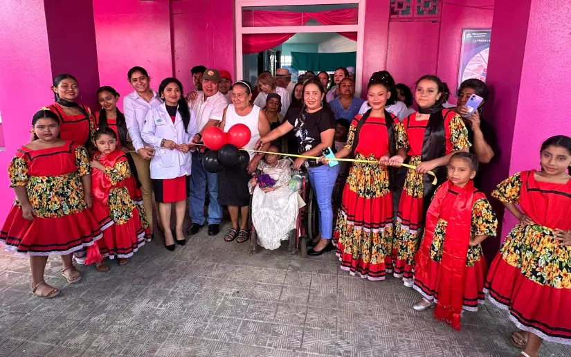 Familias de El Crucero inauguran mejoras en el Centro de Salud René Quintero Vivas