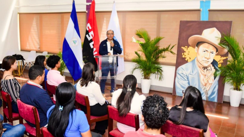 Primer aniversario de la Universidad para Emprendedores “La Sandino”
