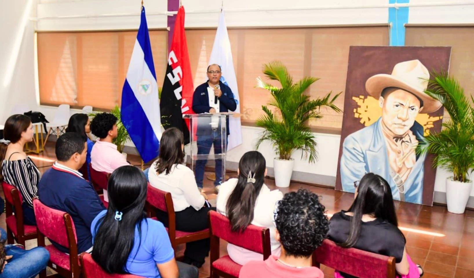 Primer aniversario de la Universidad para Emprendedores “La Sandino”