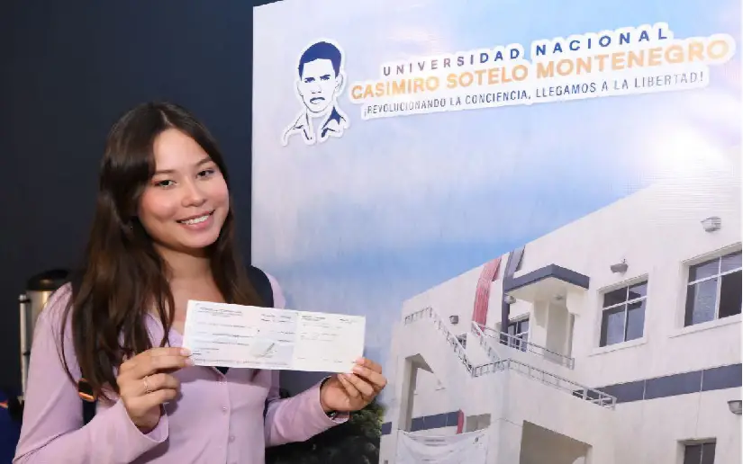 55.400 becas universitarias Pueblo Presidente han sido entregadas