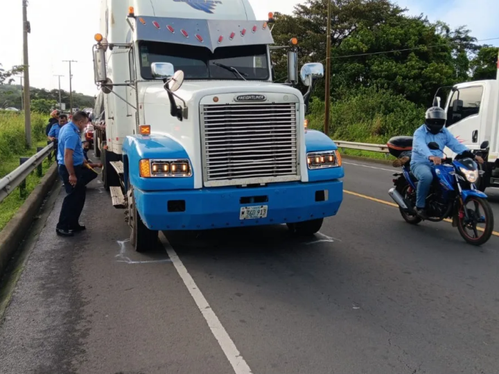 Oficial de Policía muere en accidente de tránsito en Carretera Sur