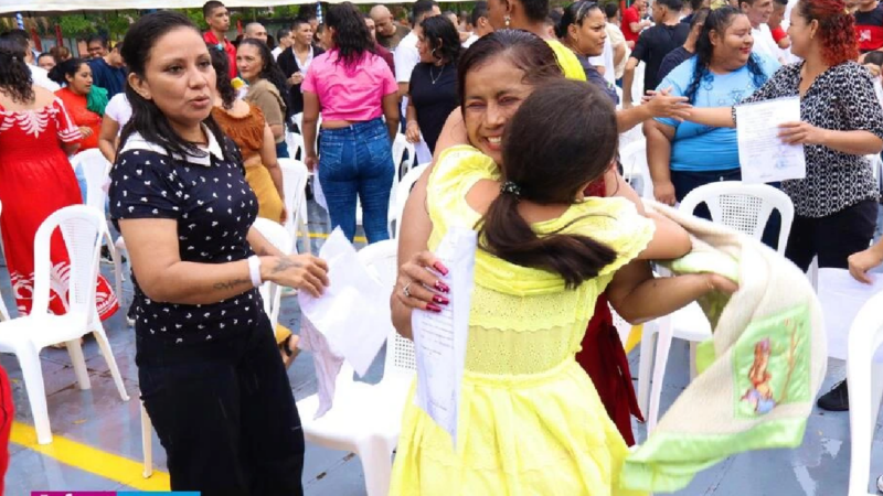 Saludos a más de 1.500 hogares y familias beneficiados con la convivencia familiar