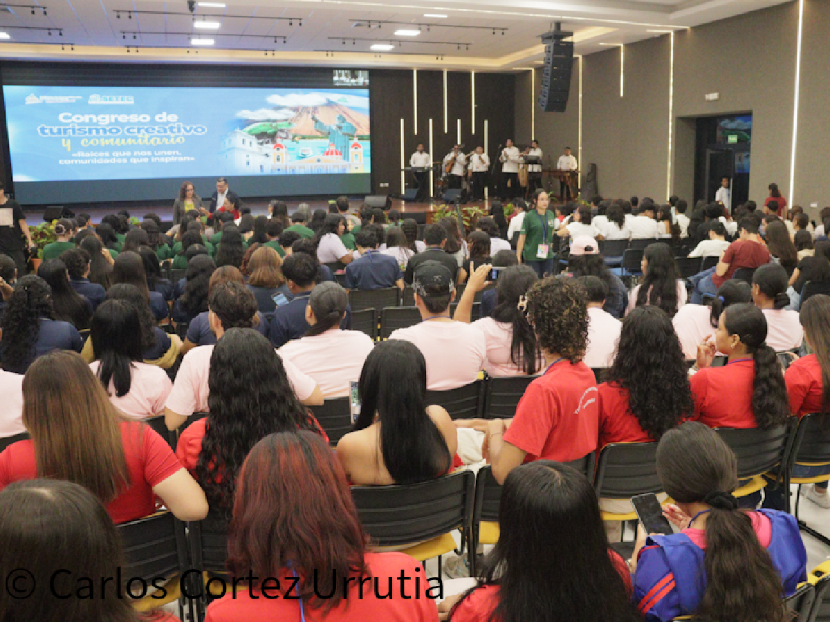 Celebran Congreso en saludo al Día Mundial del Turismo